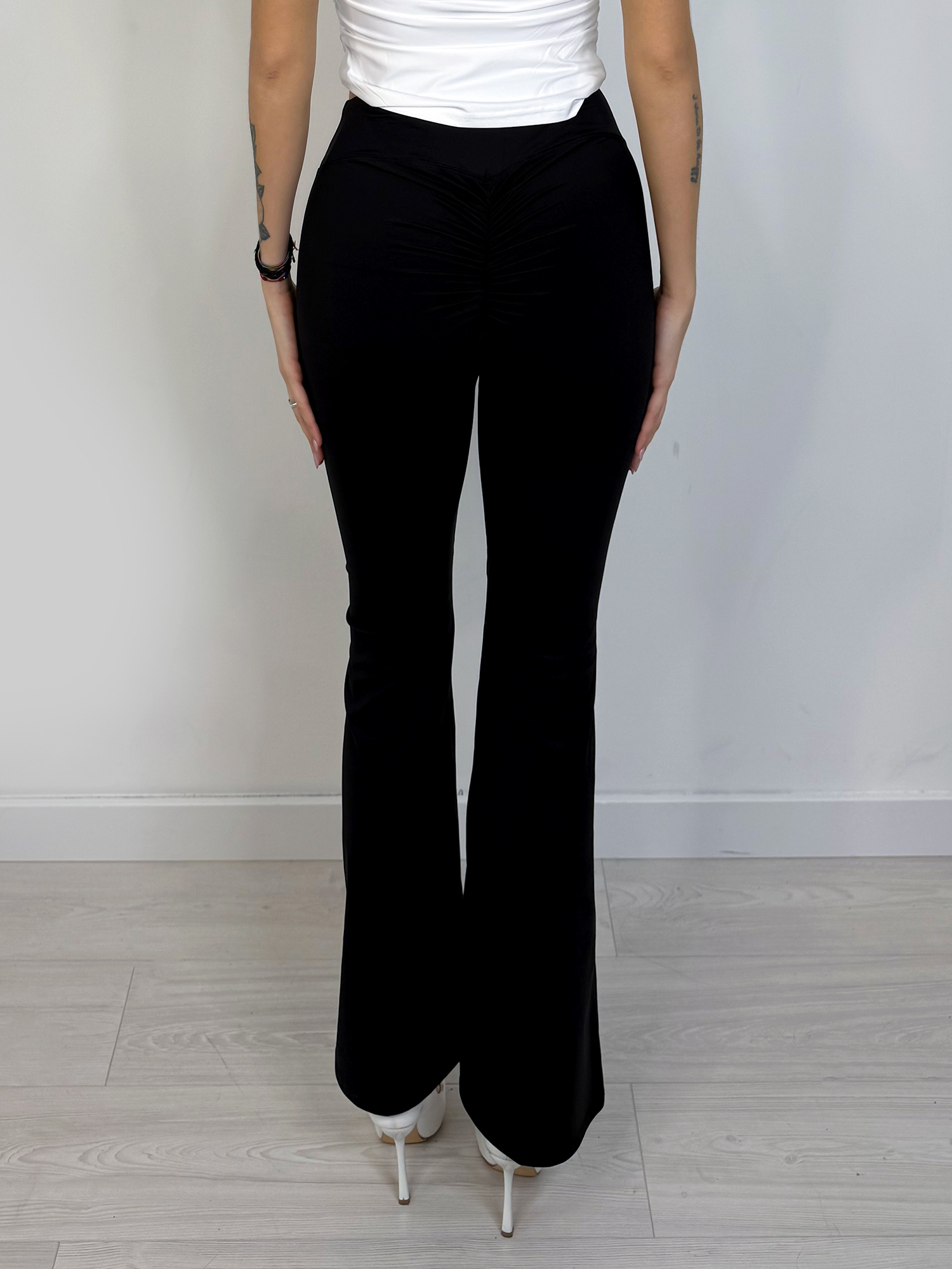 Pantaloni a Zampa Vita Alta