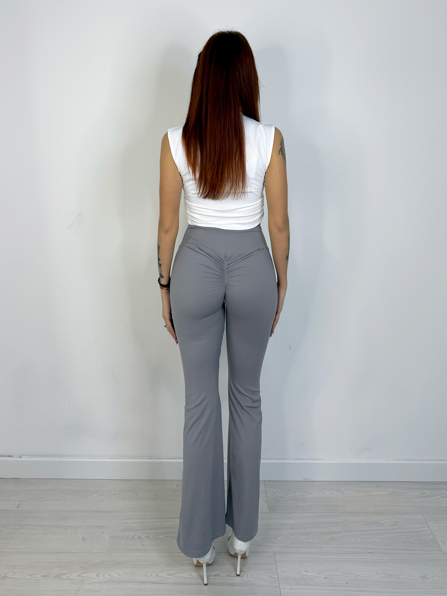 Pantaloni a Zampa Vita Alta