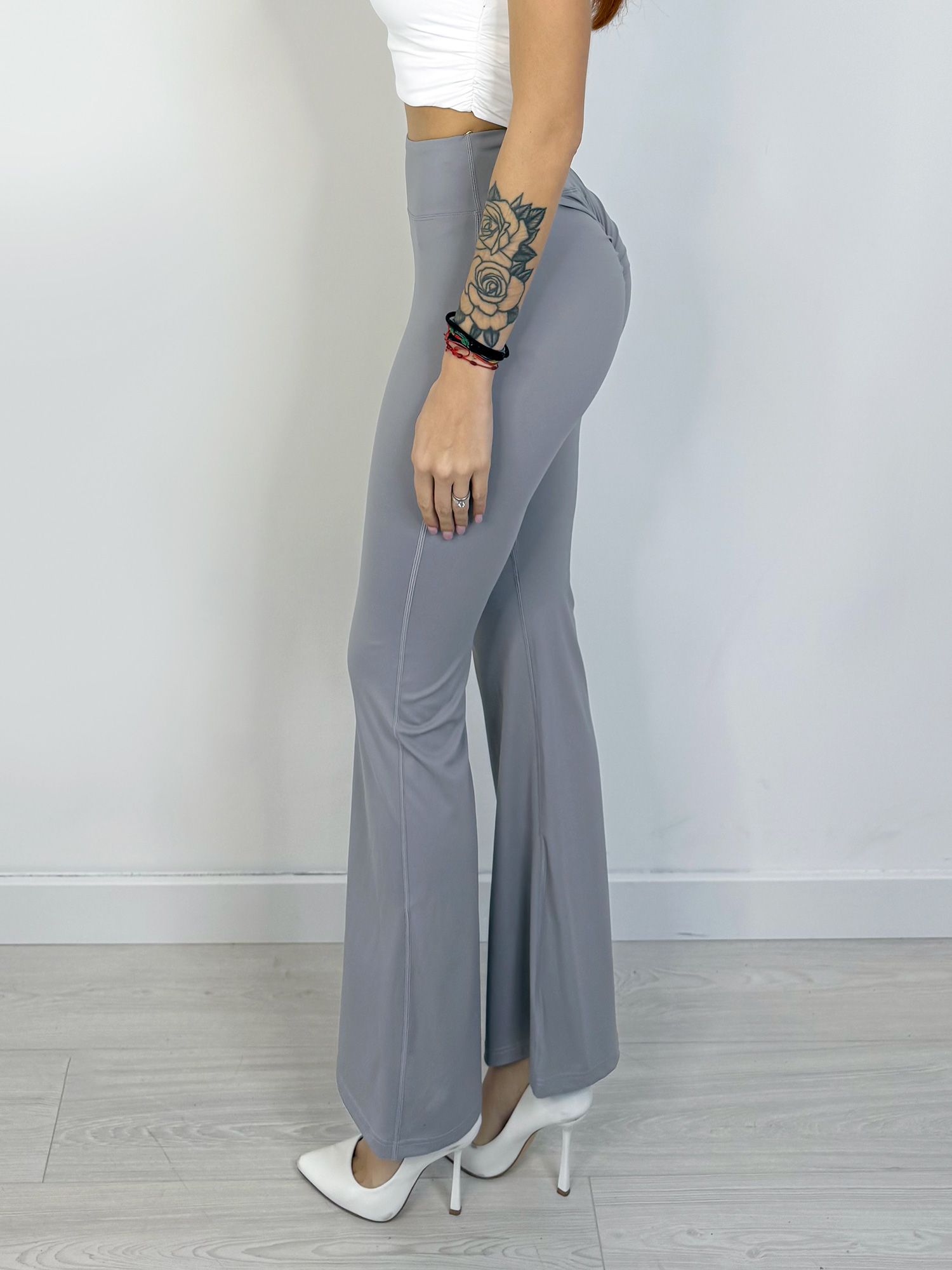 Pantaloni a Zampa Vita Alta